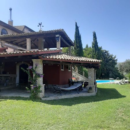 Casalustro Villa Citta Sant'Angelo Exterior foto